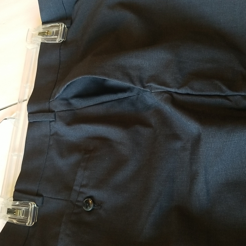 Axist Men's 38X30 Dress Slacks - Picture 6 of 16